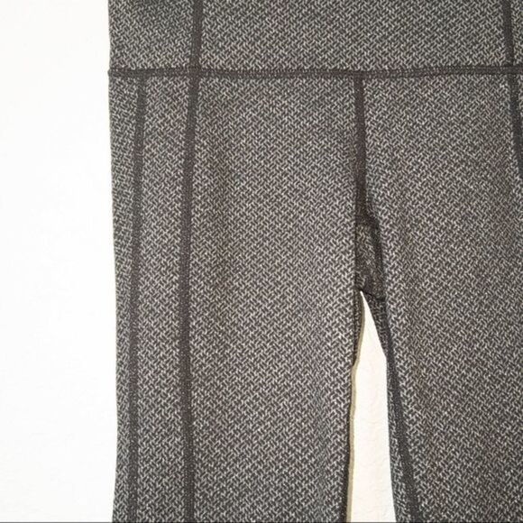 Athleta Gray Glyder Athleisure Cropped‎ Leggings Size XS - Picture 2 of 6